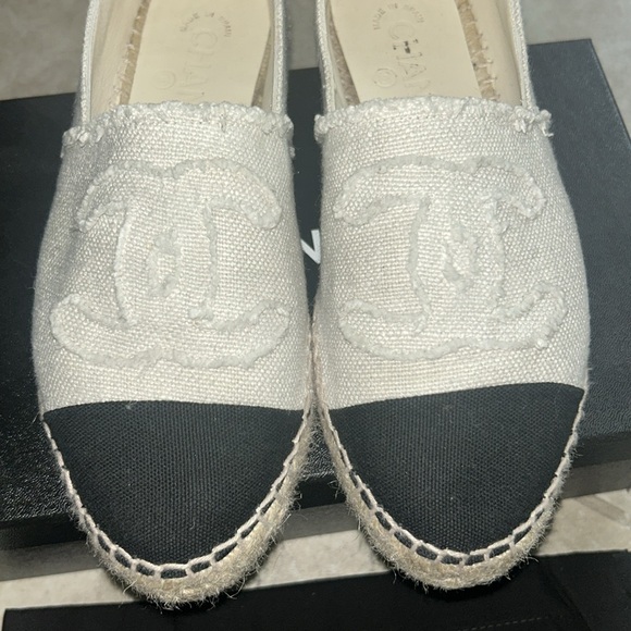 100% Authentic Chanel Espadrilles with box and 2 dust bags - Picture 9 of 11